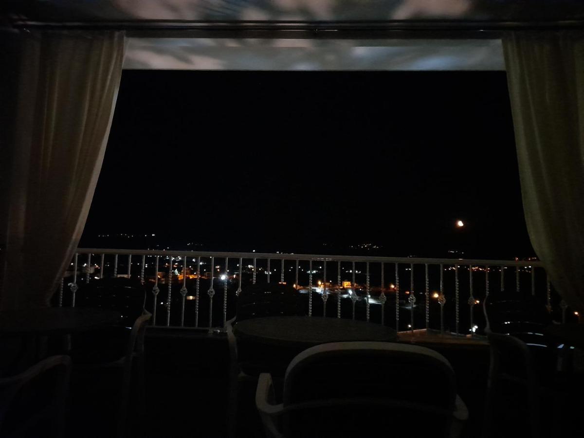 Vila Marjana Sarandë Exterior foto